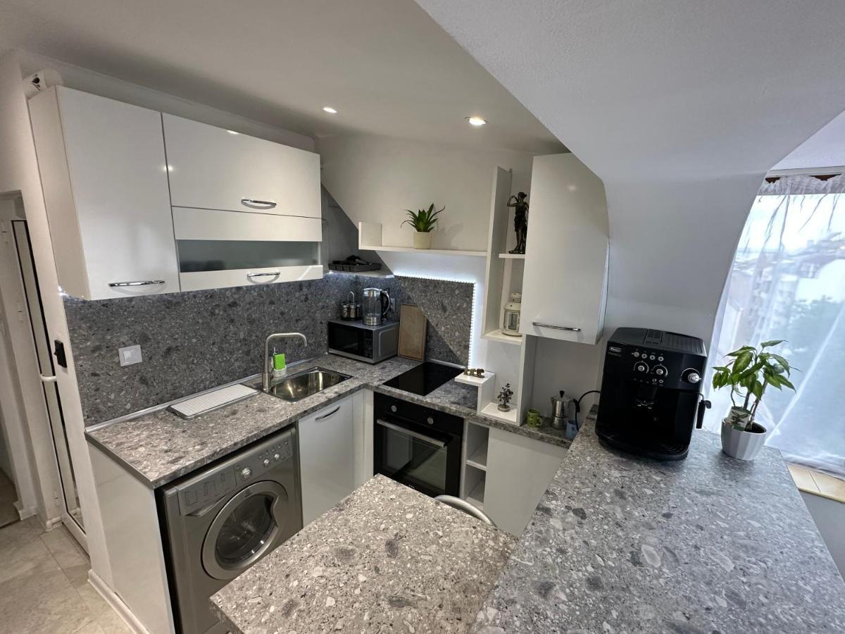 Lovely Studio In Burgas ภายนอก รูปภาพ